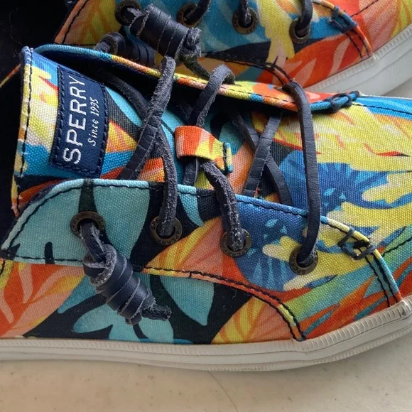 NWOT Sperry Tropical Print Canvas Sneakers - Picture 3 of 6